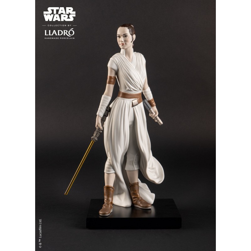 Figurine en porcelaine de Lladró_Star Wars Rey_detail épée