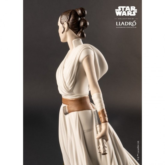 Lladró porcelain figure_Star Wars Rey_profile detail