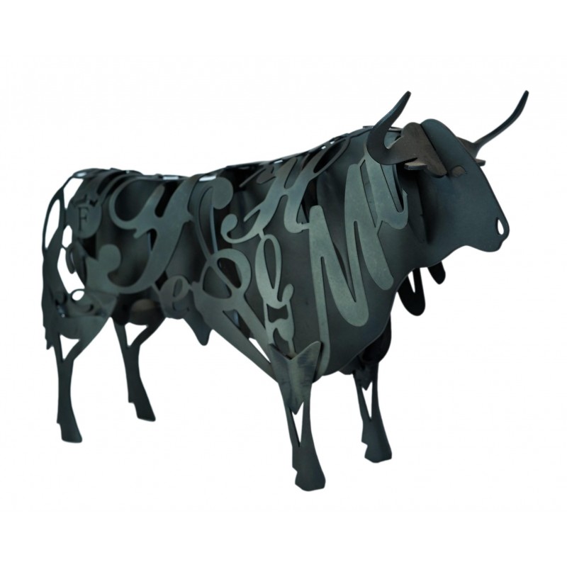 Metal sculptura of the Black Bull Forjasport