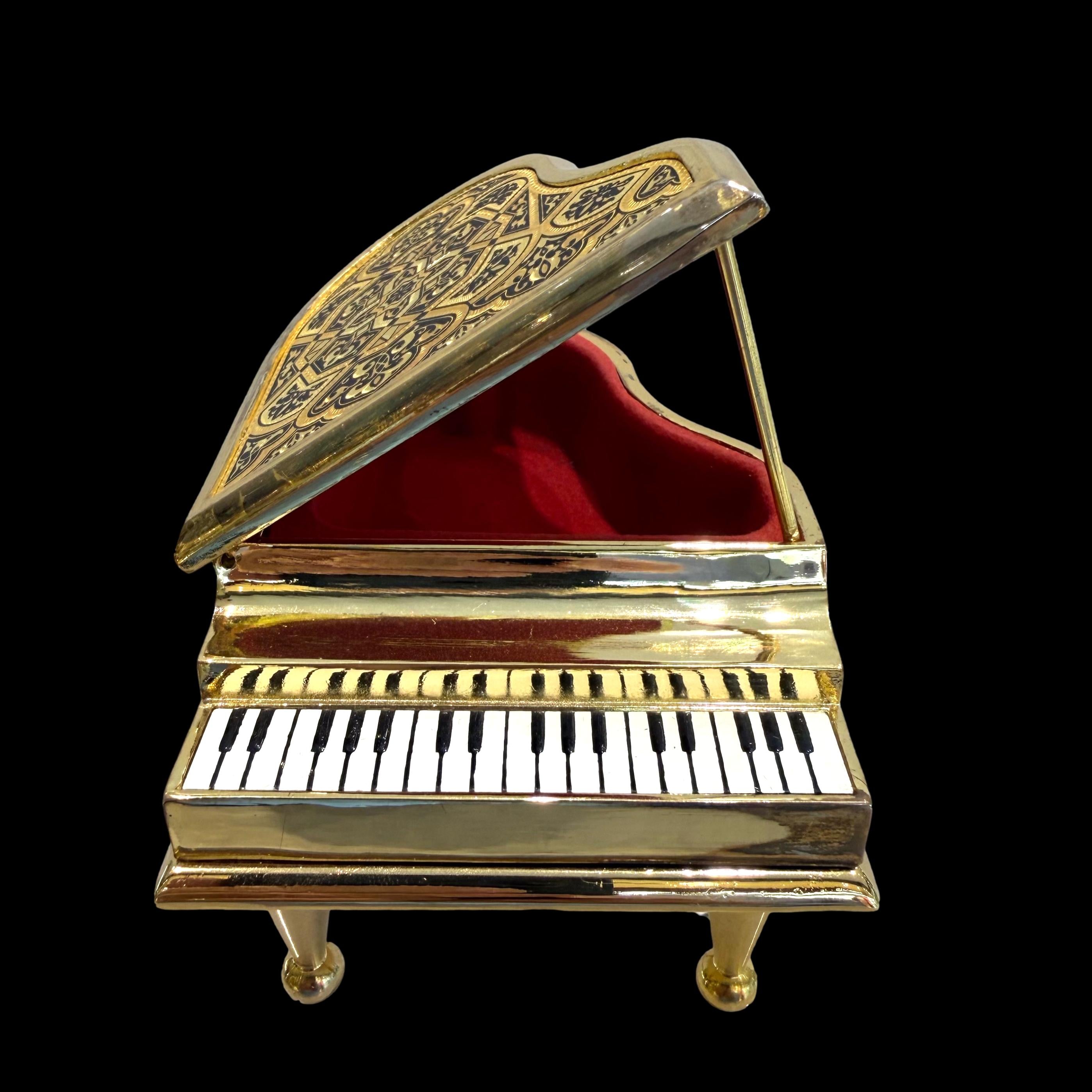 Piano-damasquino-4041341