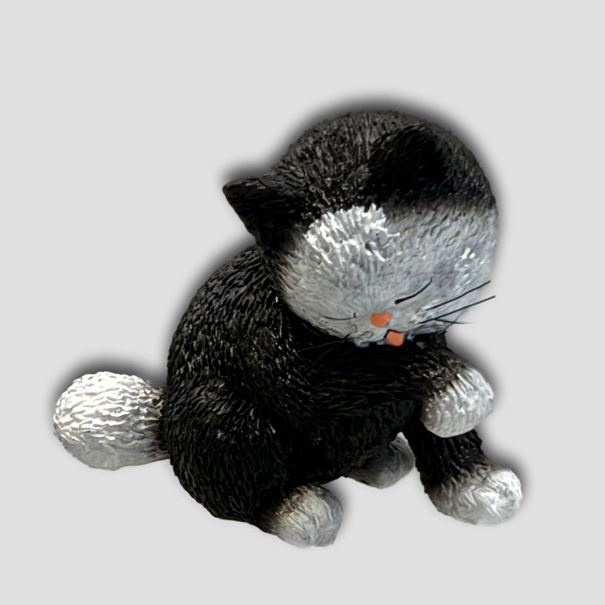 GATO LAMIENDOSE #DUB 64