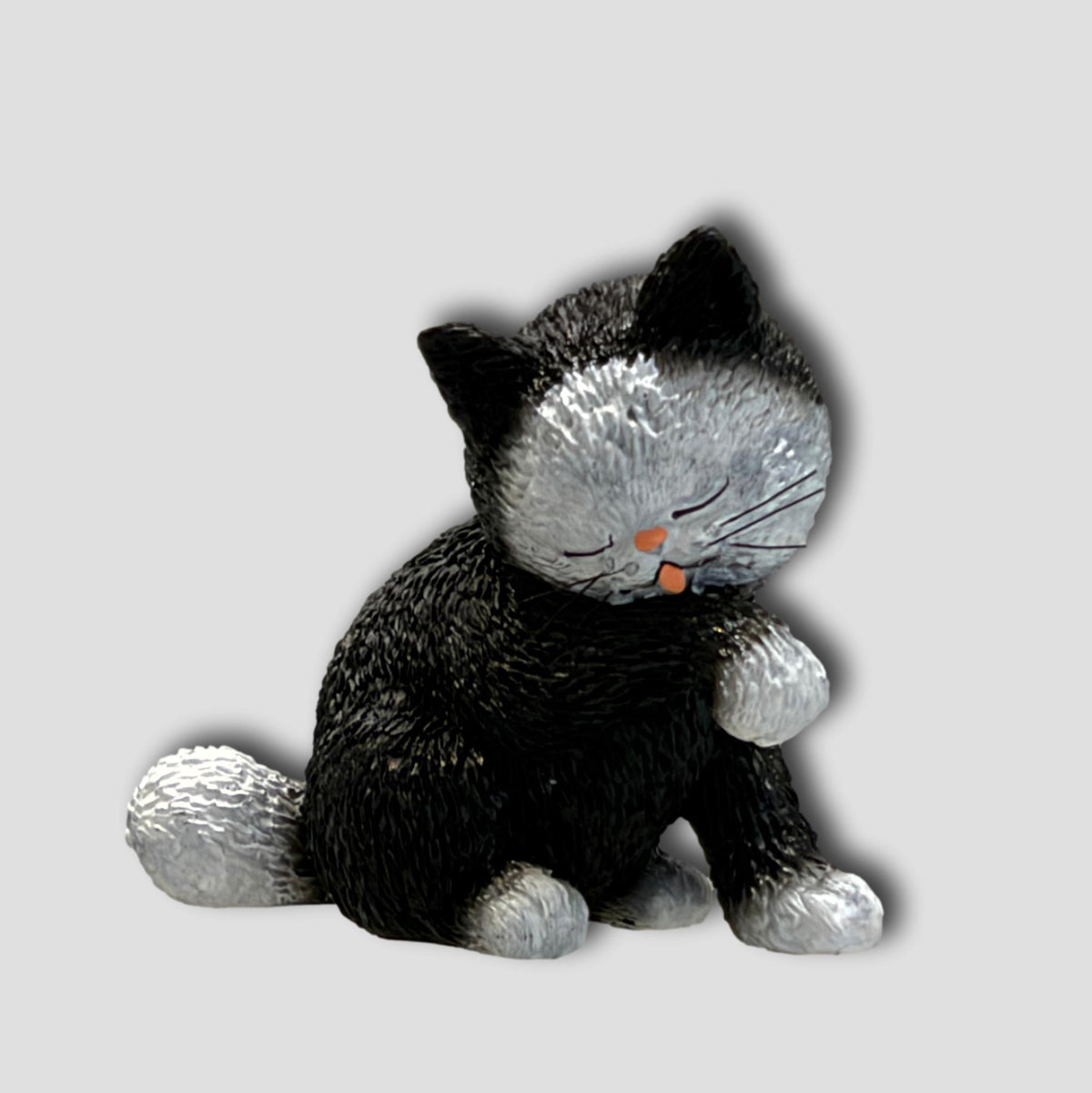 GATO LAMIENDOSE #DUB 64