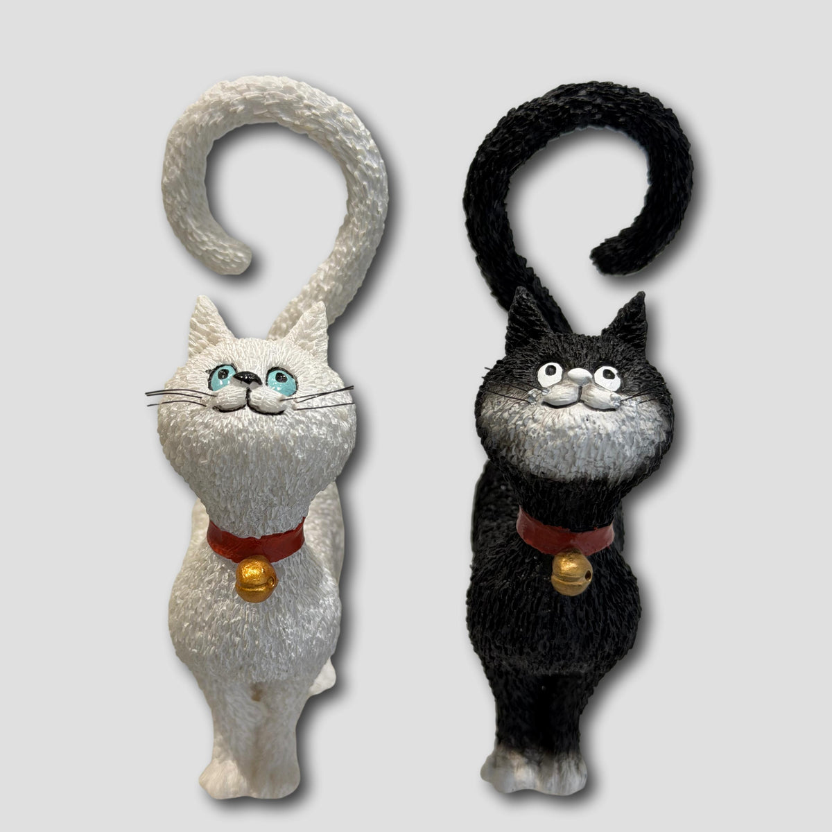 GATOS SEÑORITOS BLANCO Y NEGRO DUB 57 Y 75