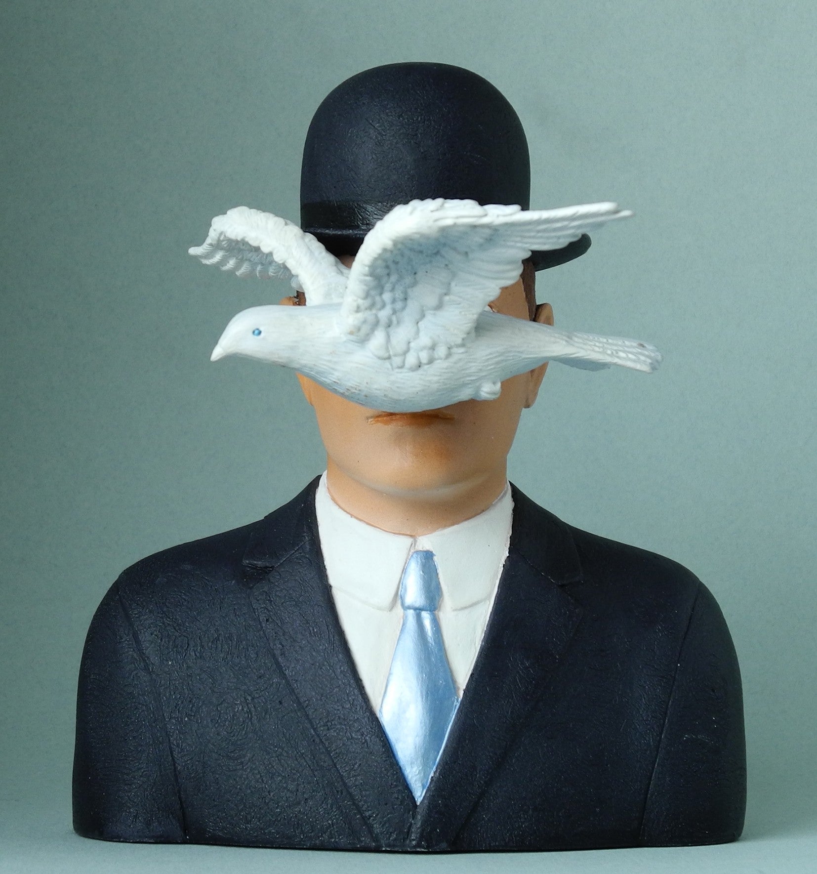 Hombre con sombrero de hongo, autor Ren� Magritte